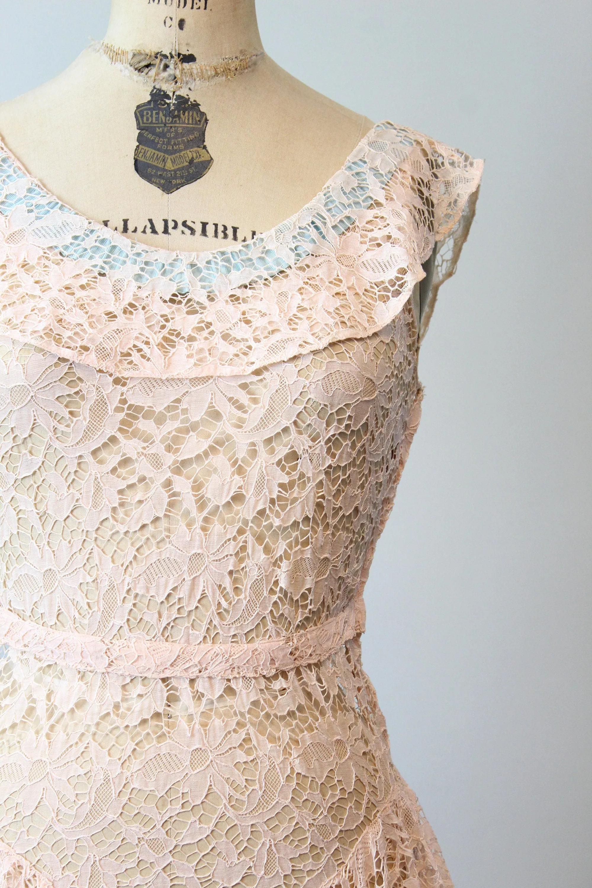 1930s PEACH LACE blue ribbon gown WEDDING dress xs | new spring