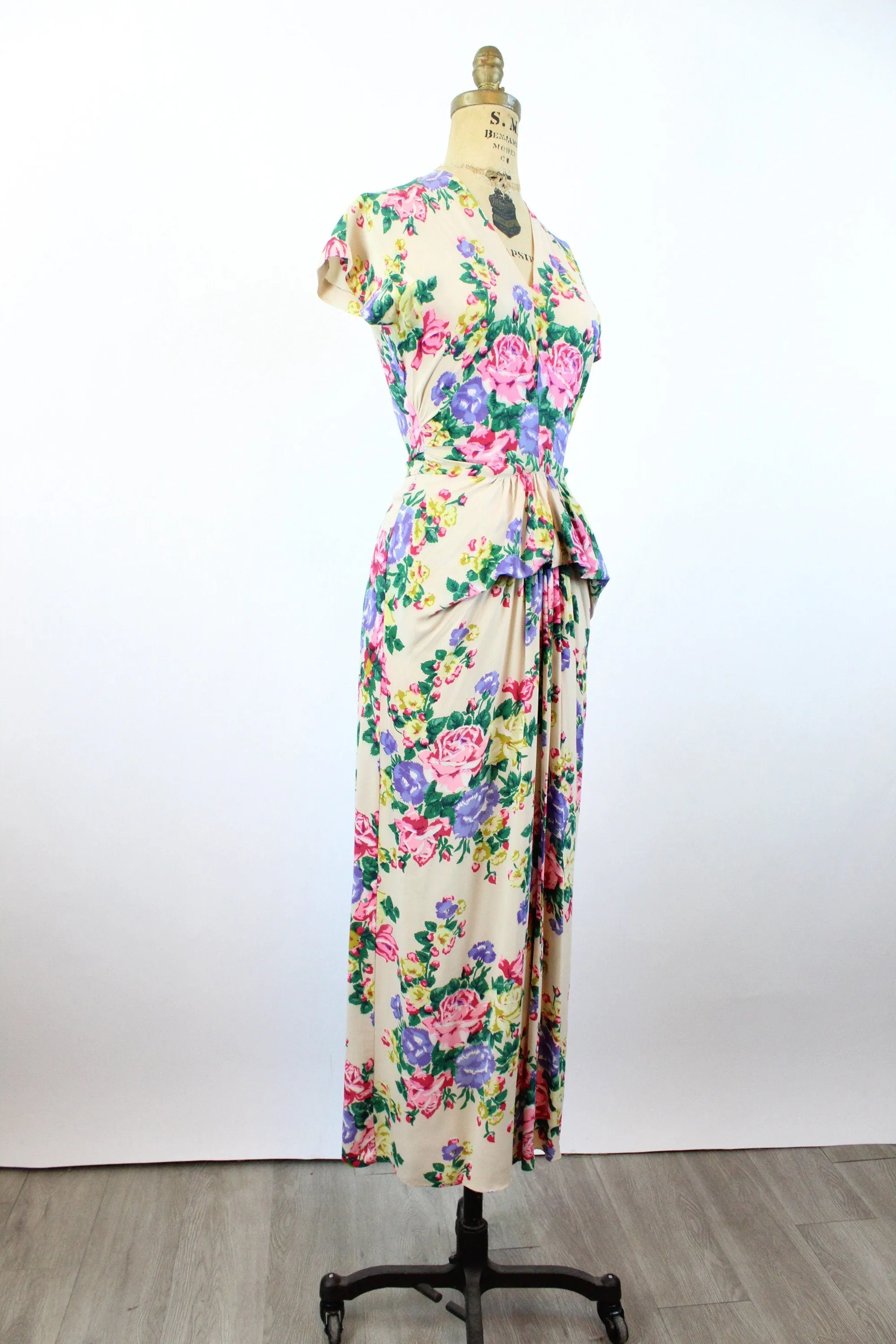 1940s ROSE PRINT rayon gown dress xs | new spring summer