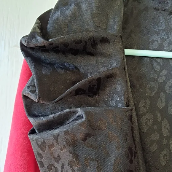 Betsey Johnson Pink Velour Robe with Black Satin Ruffle Collar SZ M