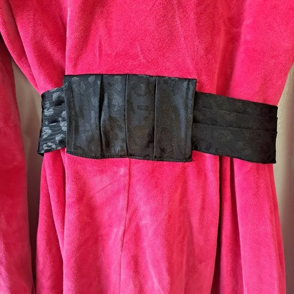 Betsey Johnson Pink Velour Robe with Black Satin Ruffle Collar SZ M
