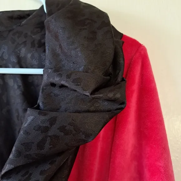 Betsey Johnson Pink Velour Robe with Black Satin Ruffle Collar SZ M