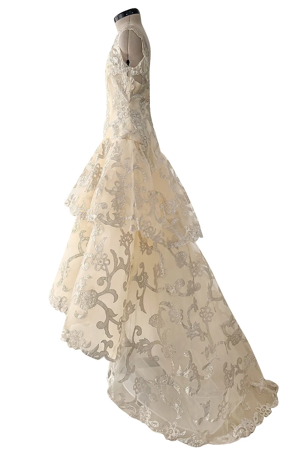 Dreamy Pre-Fall 2015 Oscar de la Renta Look 36 Metallic Gold Applique & Ivory Net Dress