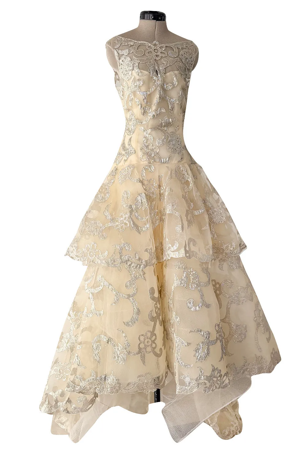Dreamy Pre-Fall 2015 Oscar de la Renta Look 36 Metallic Gold Applique & Ivory Net Dress