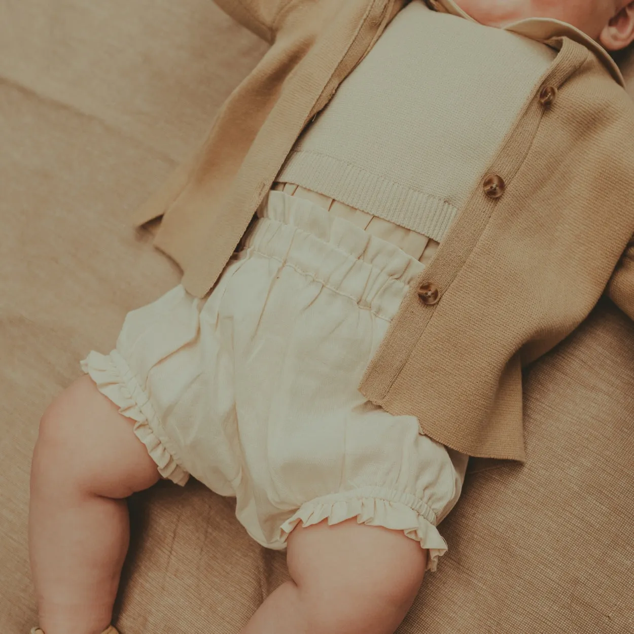 Leitha Bloomers | White