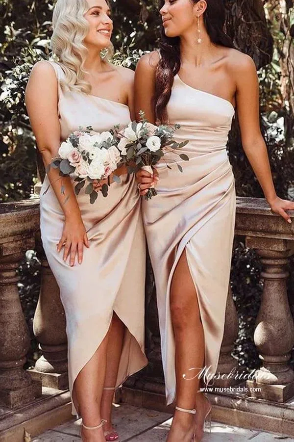 One Shoulder Asymmetrical Pleated Short Bridesmaid Dresses With Slit, MBD193