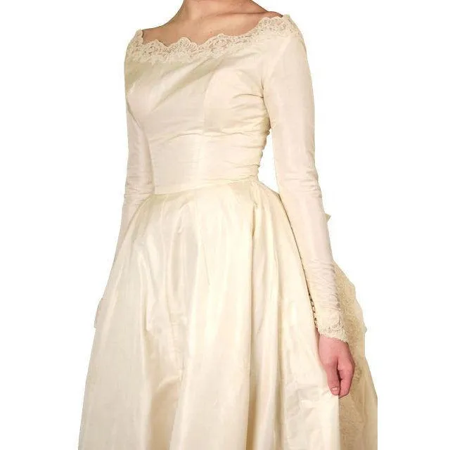 Vintage Ivory Silk Wedding Gown & Wax Look Headpiece- Veil 1949 Small